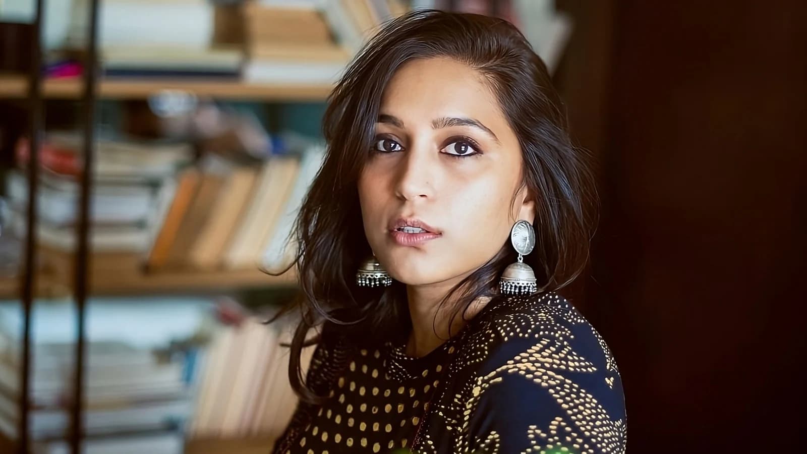 Zoya Hussain